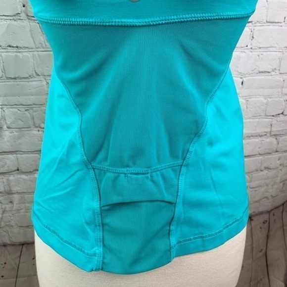 Lululemon Blue Fitted Workout Tank Built-in Bra Size 4 - Picture 5 of 8